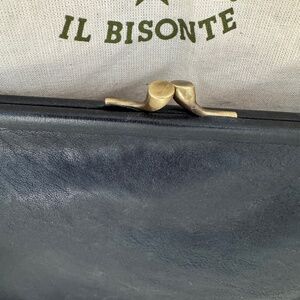 NEW BLACK LEATHER IL BISONTE CLASSIC CLUTCH